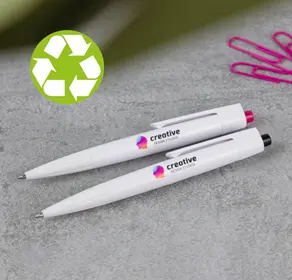 Nachhaltig. Farbenfroh. Made in Germany – Kugelschreiber Like Recycling von Schneider